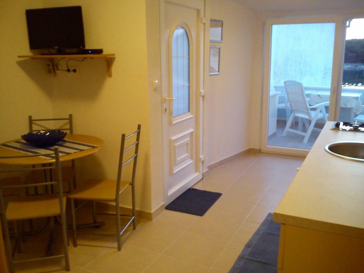 Volat Apartments Betina  Exteriör bild
